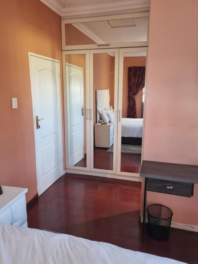 Lalela House Apartment Johannesburg Ngoại thất bức ảnh