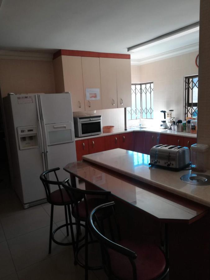 Lalela House Apartment Johannesburg Ngoại thất bức ảnh