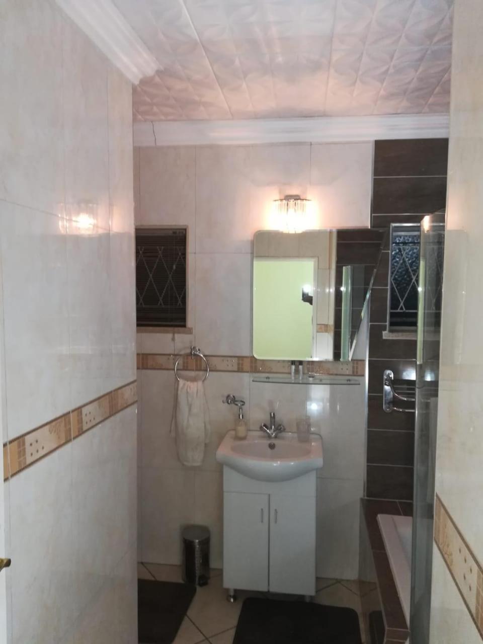 Lalela House Apartment Johannesburg Ngoại thất bức ảnh