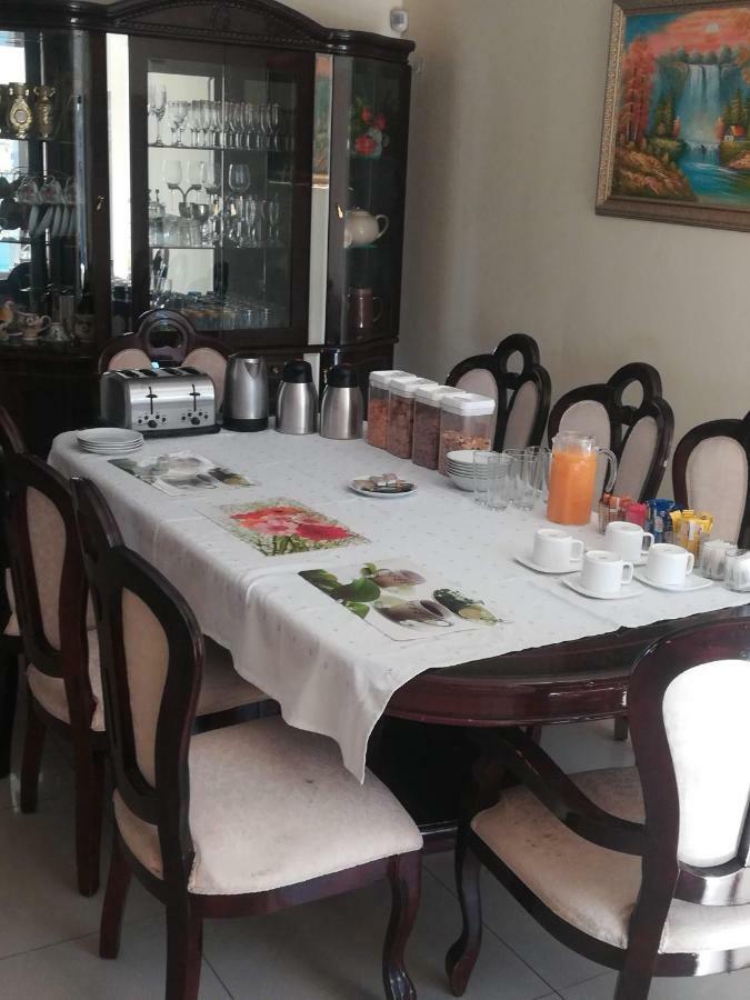 Lalela House Apartment Johannesburg Ngoại thất bức ảnh