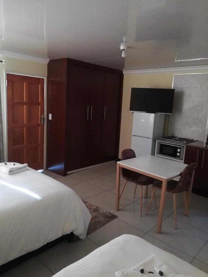 Lalela House Apartment Johannesburg Ngoại thất bức ảnh